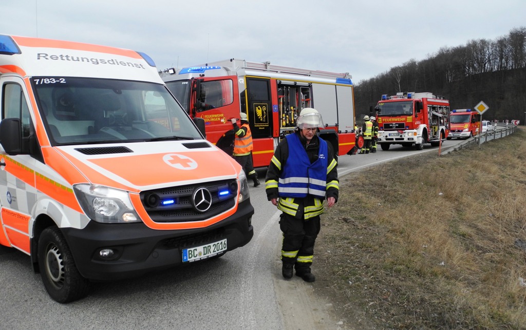 Feuerwehr Riedlingen - Verkehrsunfall B311 Riedlingen - Neufra